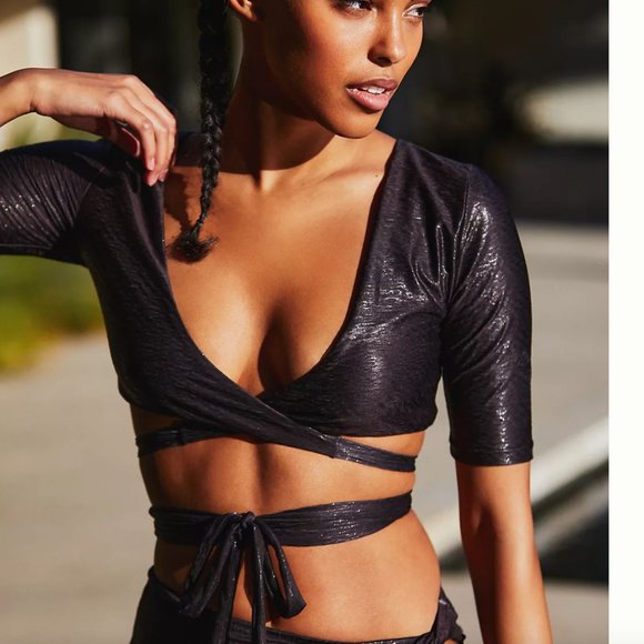 ⭐️ Quarter-Sleeve Wrap Cut Out Boho Peasant Beach Art Hipster Strappy Bikini Top - Picture 1 of 4